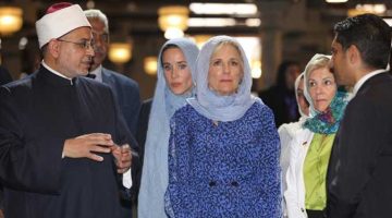 زوجة الرئيس الأمريكي تزور الجامع الأزهر في حضور رئيس جامعة الأزهر ووفد رفيع المستوى