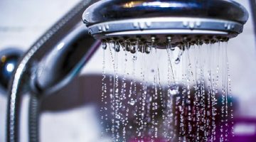 «تأثير الاستحمام المتكرر».. فوائد الاستحمام المتكرر للجلد ومخاطر تأجيل الاستحمام في فصل الشتاء.. تعرف علي التفاصيل!!