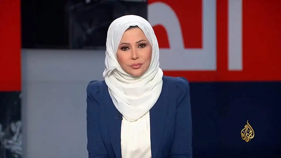 هفوة أنهت مسيرتها المهنية .. بسبب هذا الخطأ تطرد أشهر مذيعة في قناة الجزيرة .. الأجواء مشتعلة على مواقع التواصل