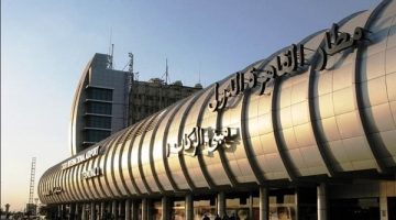 هبوط اضطراري لـ طائرة في مطار القاهرة | ماذا حدث؟