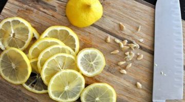 «ضيعنا عمرنا واحنا بنرميها»… تعرف على فوائد بذور الليمون المذهلة.. مش هترميها تاني!!